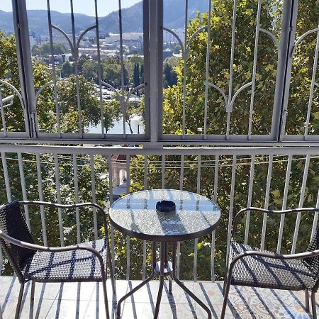 Apartment Near Church Tbilisi ภายนอก รูปภาพ