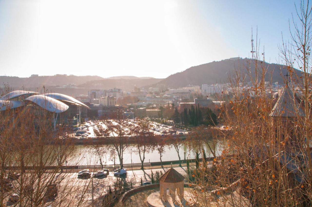 Apartment Near Church Tbilisi ภายนอก รูปภาพ