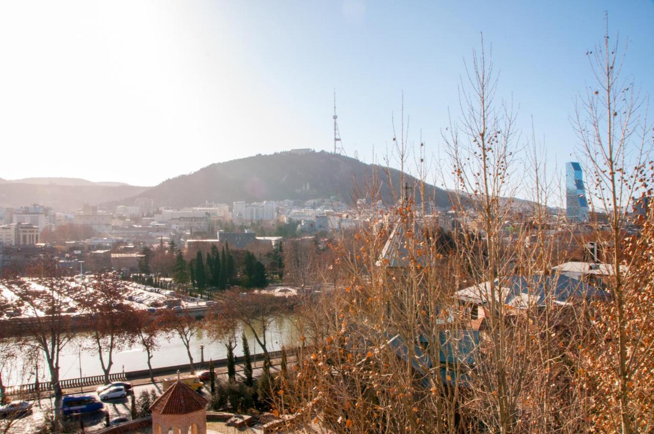 Apartment Near Church Tbilisi ภายนอก รูปภาพ