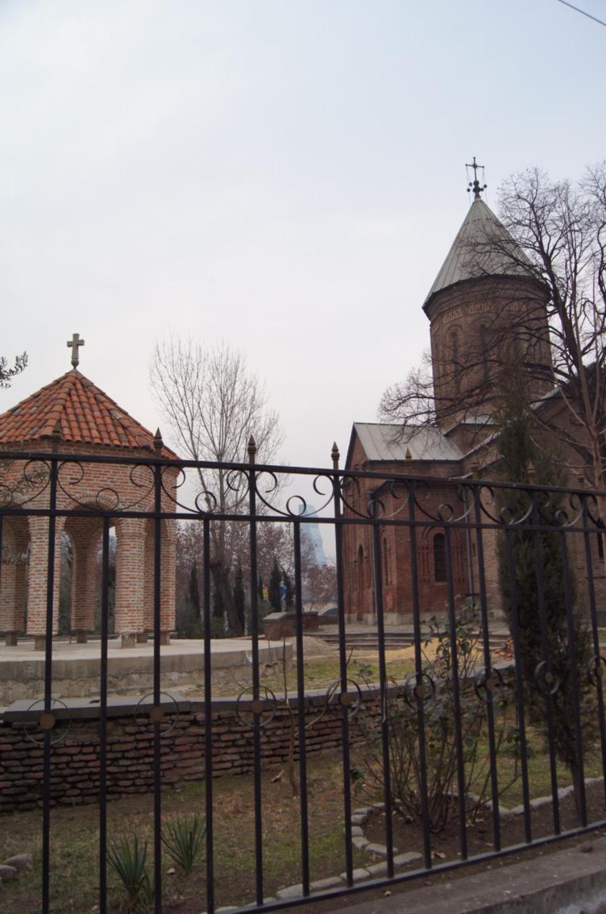 Apartment Near Church Tbilisi ภายนอก รูปภาพ